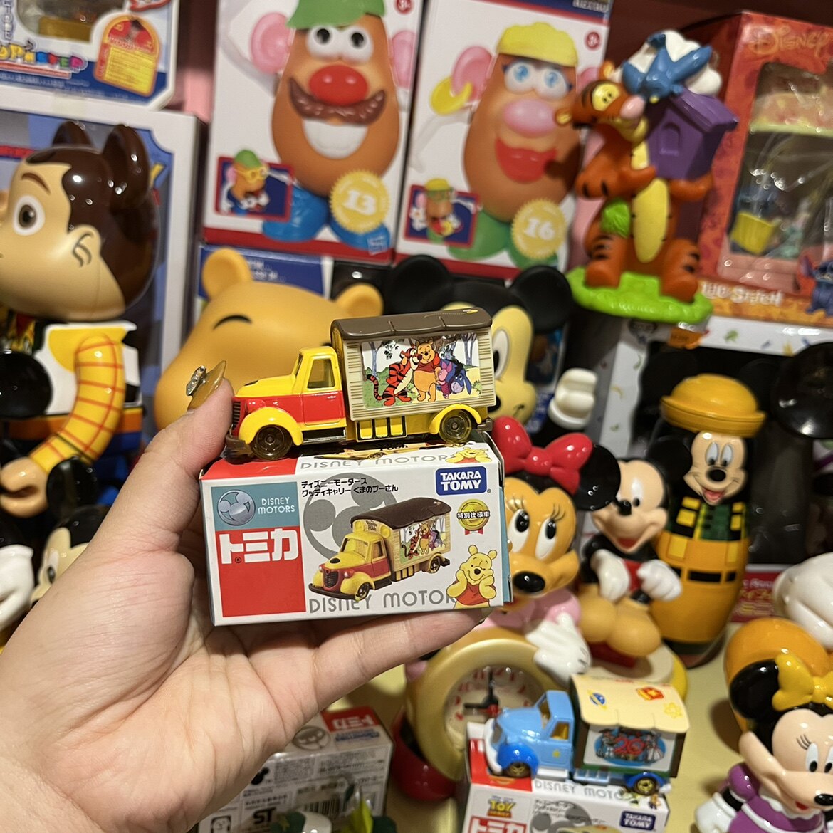 Winnie the Pooh alloy car truck ornaments new with box