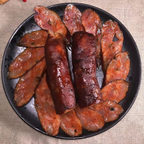 Chongqing Saunal Spicy Sausage Smoked Cured Meat Laps Bones Farmhouse Handmade Bertree Branches Girl Smoked Pork Leg Meat