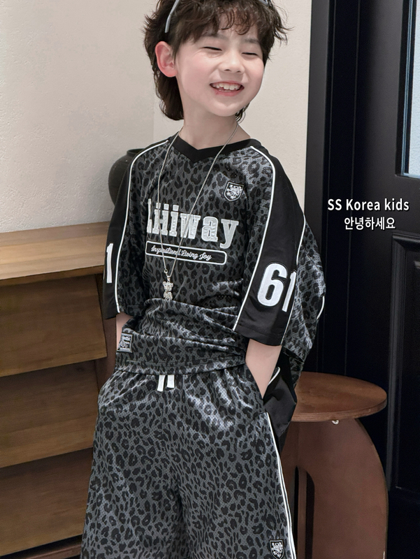 2026 New Children's Fashion Leopard Print Quick-Drying Sports Suit Boys' Summer Short-Sleeved T-Shirt Shorts Jersey Two-Piece Set