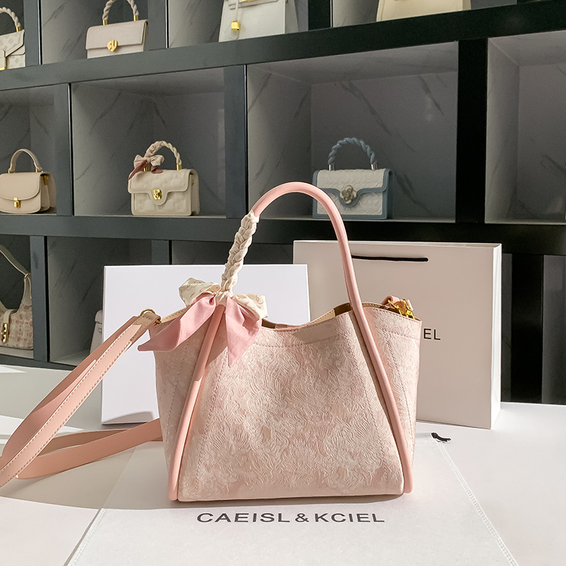 Caeislkciel Women's Bag High-End Ice Plum Pink Tote Bag Women's 2026 New Large-Capacity Hand-Held Crossbody Bag Caeislkciel Women's Bag High-End Ice Plum Pink Tote Bag Women's 2026 New Large-Capacity Hand-Held Crossbody Bag