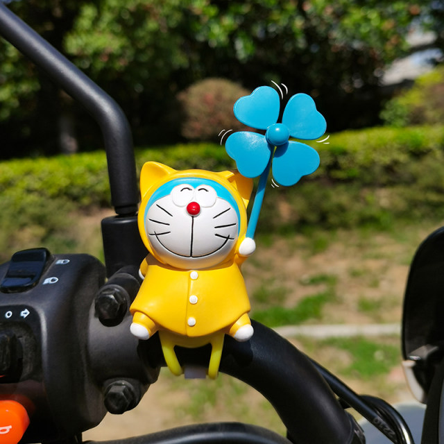 Cute car interior ໄມ້ໄຜ່ dragonfly car ornaments shaking head bike battery car electric motor decoration accessories