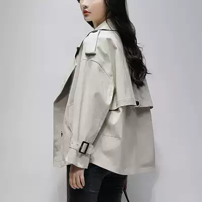 Spring and Autumn 2021 New windbreaker women short beige English style loose thin high-end small man coat women tide