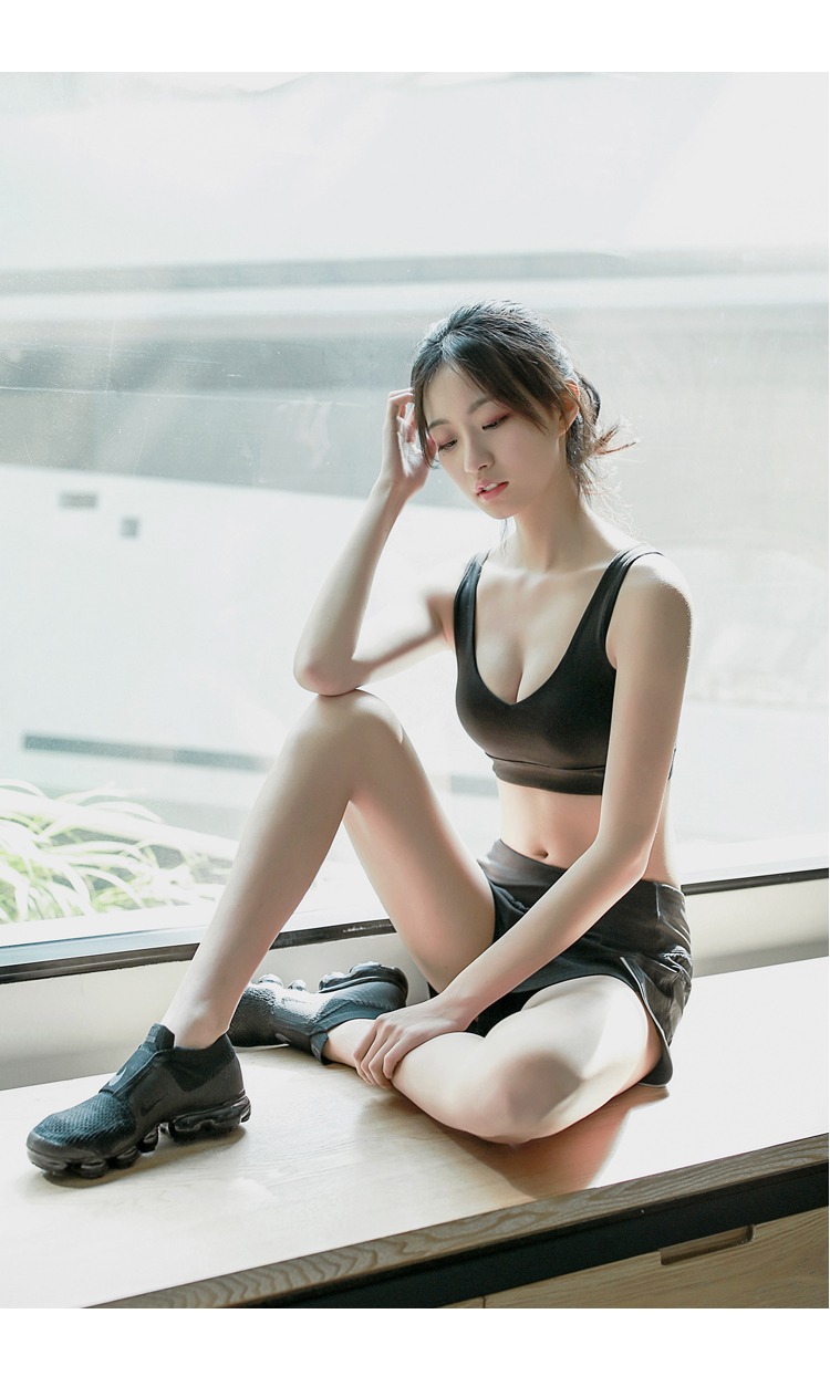 MWCQ thể dục gợi cảm đồ lót thể thao phụ nữ vest yoga vẻ đẹp trở lại ngực lớn chạy ngực chuyên nghiệp bảo vệ áo ngực - Đồ lót thể thao bộ quần áo tập gym nữ