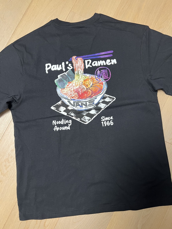 Vans X Paulsramen Joint Brand Short-Sleeved T-Shirt with Black Graffiti Pattern on the Back, Made of Cotton