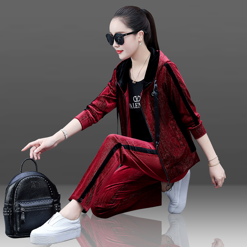 2021 sweater suit women's spring and Autumn slim slim sports casual clothes loose Korean version of light luxury three-piece set thin tide