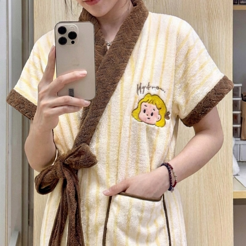 Bathrobe for Women, Wearable Bath Towel, Dormitory Women's Style, Full-Body Absorbent, Adult Bathing, Summer Bath Skirt, Large Towel Bathrobe