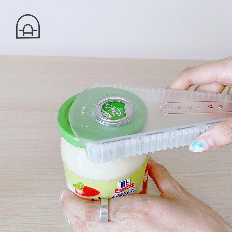 Japan Multi-functional bottle opener Canned Creative open lid Mighty Screwdriver Fridge Sticker Openers Beer four-in-one.