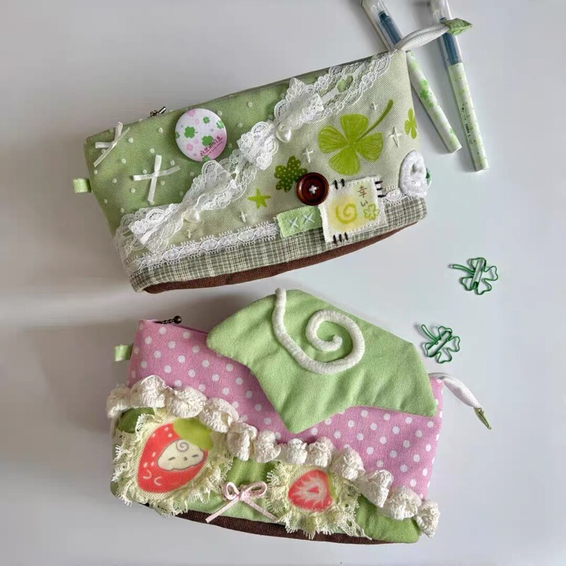 Strawberry Bow Four-Leaf Clover Lace Trim Pencil Case, High Aesthetic Value, Large Capacity, Girly Style, Student Stationery Storage Bag