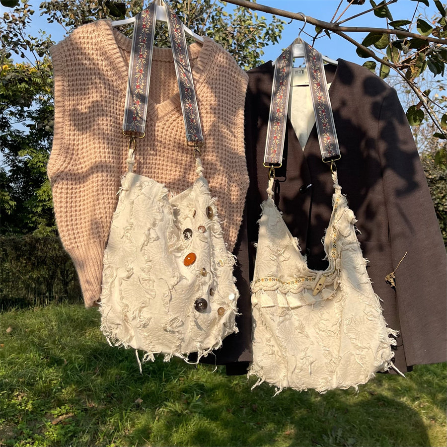 Return to Nature 2023 Ethnic Style Versatile Simple Tassel Buckle Niche Shoulder Bag with Large Capacity