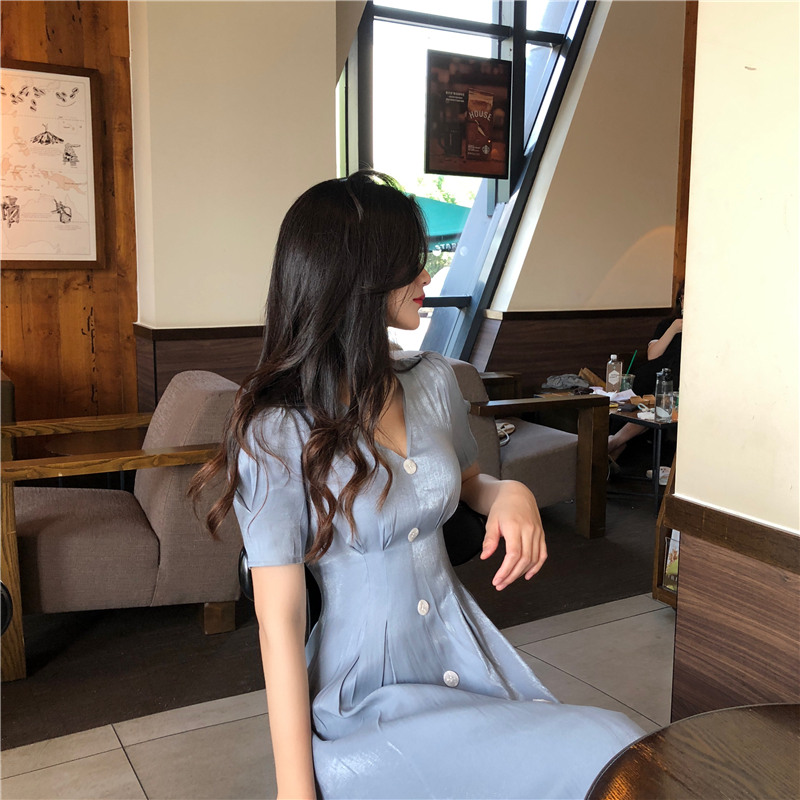 Pháp retro nhỏ hút thuốc váy nữ 2019 hè mới sáng bóng cổ chữ V dáng váy eo thon - Sản phẩm HOT đầm xòe