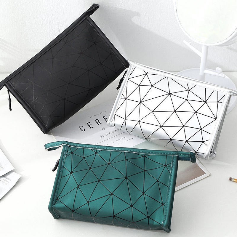 Makeup Bag Large Capacity Portable Cosmetics Containing Bag Trumpet Carry-on bag Ins Wind Superfire