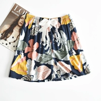 Синие и желтые деревья листья