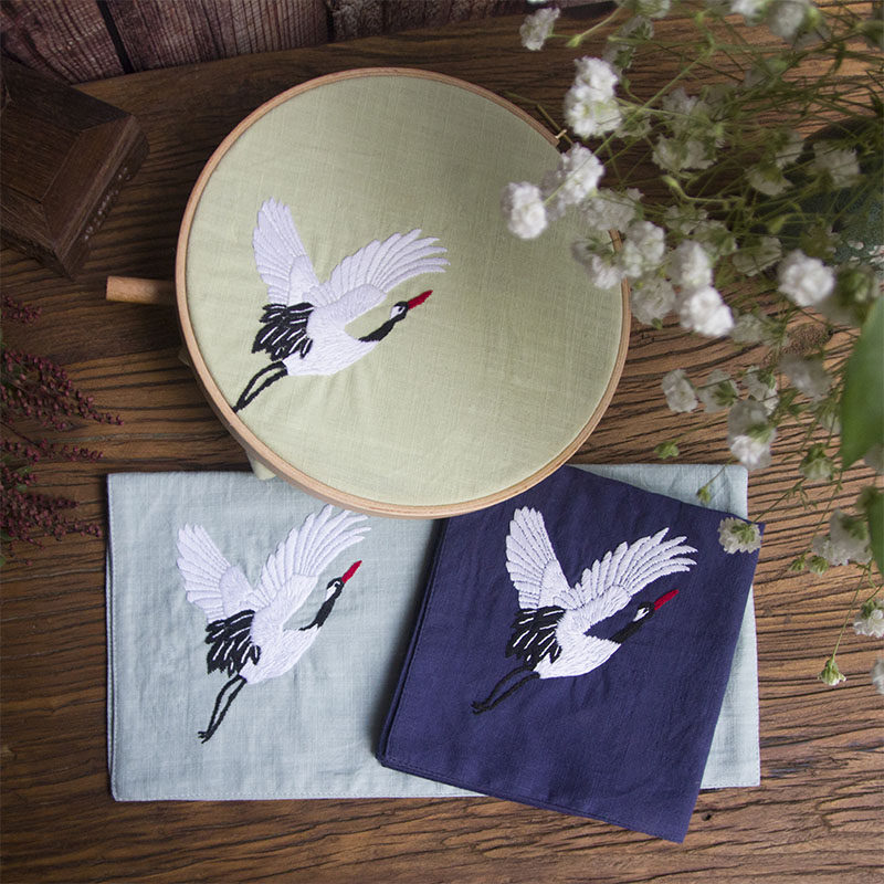 Hand embroidery Handkerchief silk ancient style embroidery material pack kit DIY embroidery gift for men and women friends