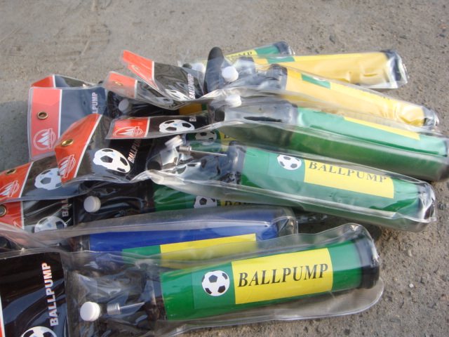 Leather Ball Balloon Football Volleyball Bike Sedan Special Jump Ball Cheering Handle Football Needle Cheering Machine