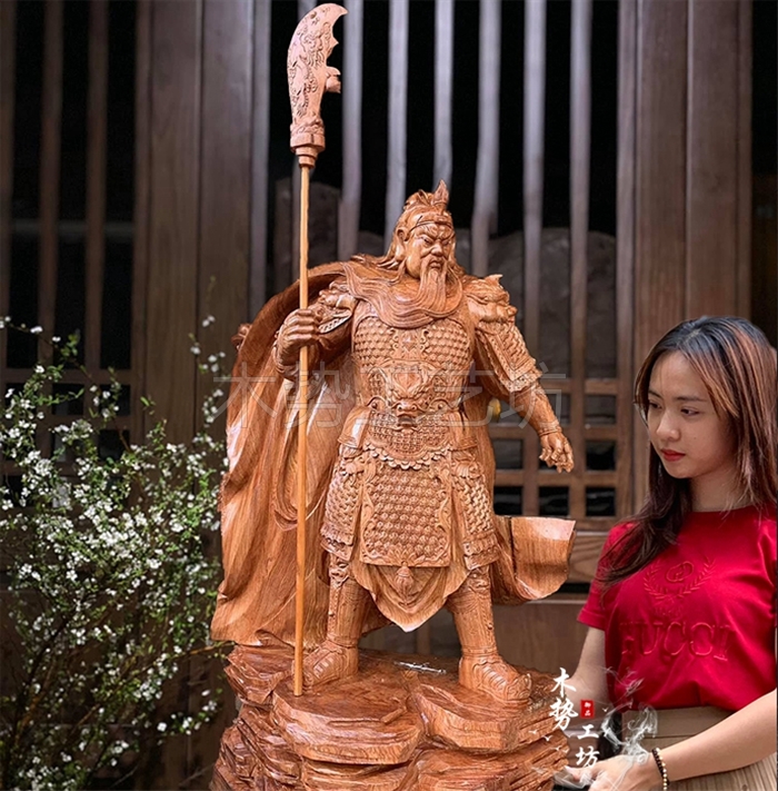 Cliff Cypress Guan Gonggen Carving Guan Emperor Guan Second Master Guan Yu God of Wealth Log Living Room Wood Carving Home Buddha Statue Carving Large Ornaments