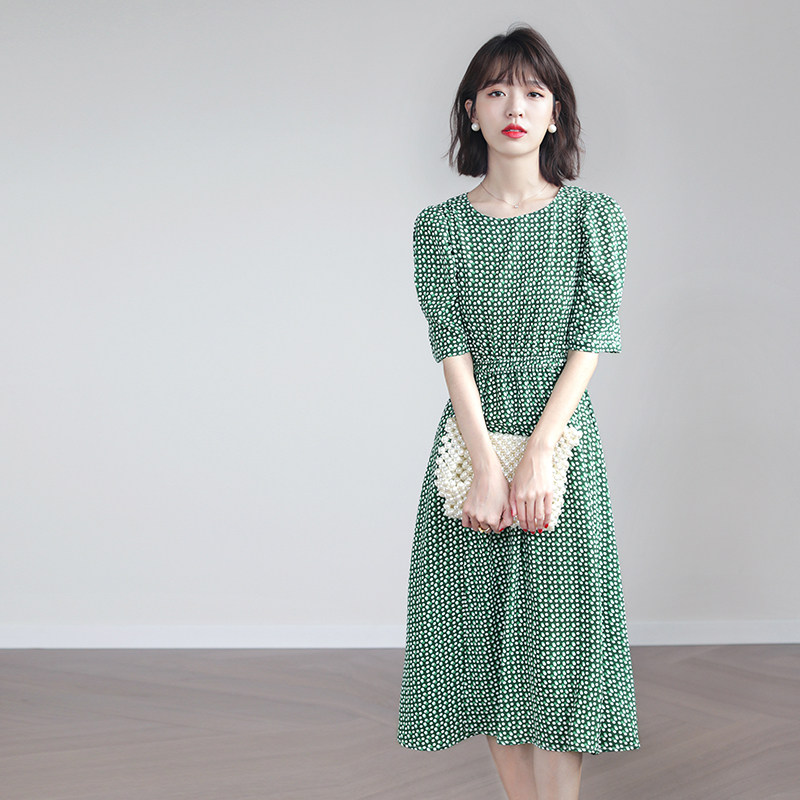 Green chiffon dress women's 2021 new age reduction high waist wave point bubble sleeve waist thin temperament A-line skirt