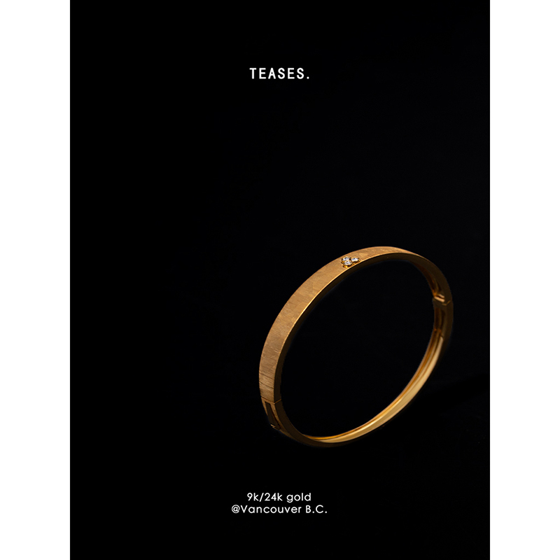 Ruona's Exquisite Heavy Gold Bracelet! Italian Solid Gold Brushed Diamond Thick Gold Fashionable Wide Bracelet Ruona's Exquisite Heavy Gold Bracelet! Italian Solid Gold Brushed Diamond Thick Gold Fashionable Wide Bracelet