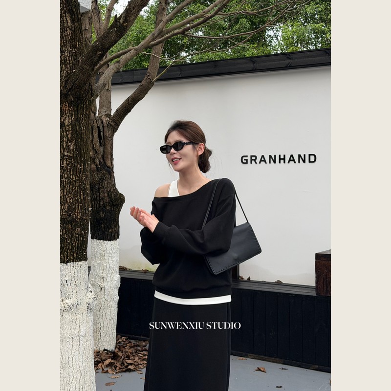 Swx Studio Fan-Favorite Set Early Autumn Soft Black Fake Two-Piece Patchwork Sweatshirt and Skirt Set 542A Swx Studio Fan-Favorite Set Early Autumn Soft Black Fake Two-Piece Patchwork Sweatshirt and Skirt Set 542A