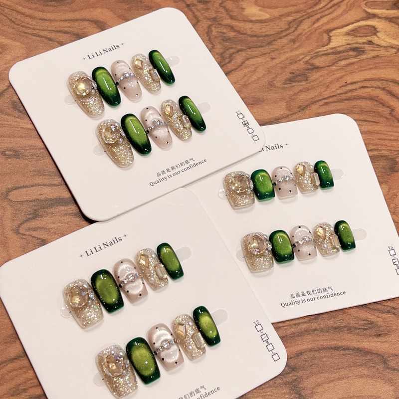 Purely Handmade Wearable Nails 2026 New Style High-End Short Nail Art Stickers Removable False Nails That Enhance Complexion for the New Year Purely Handmade Wearable Nails 2026 New Style High-End Short Nail Art Stickers Removable False Nails That Enhance Complexion for the New Year