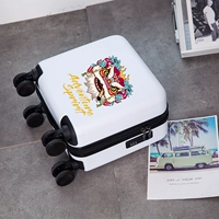 Белый | Пробуждение льва доминируют