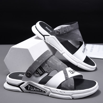 Dual-use leather sandals men's summer 2022 new beach sandals outdoor leisure deodorant driving trend outside wear slippers
