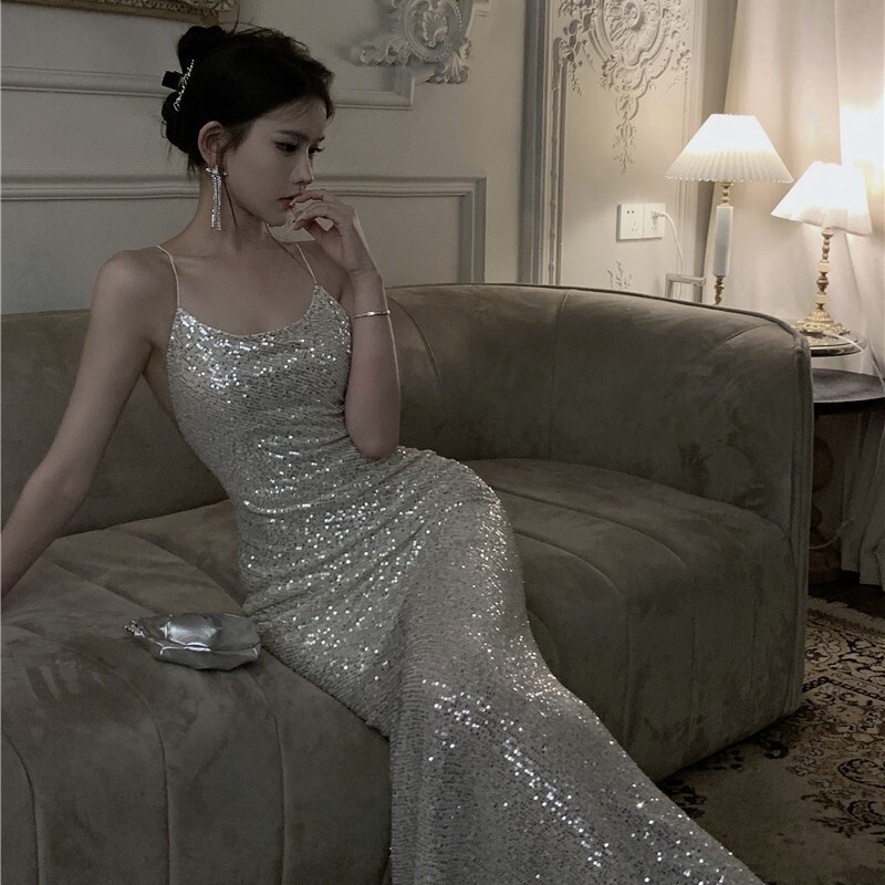 Design Sense Niche French Streamer Silver Sequin Banquet Atmosphere Suspender Dress Long Skirt Elegant Inner Dress Design Sense Niche French Streamer Silver Sequin Banquet Atmosphere Suspender Dress Long Skirt Elegant Inner Dress