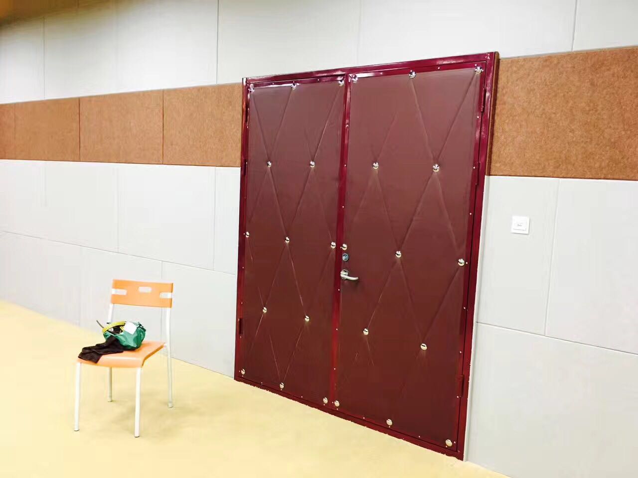 Custom steel soundproof door fireproof soundproof door KTV cinema soundproof door Bar soundproof door Box door