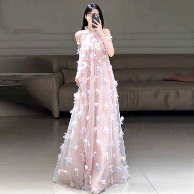 A high-end, niche pink engagement dress for a bride in a morning gown, 2026 new style, suitable for petite and plus-size women for daily wear