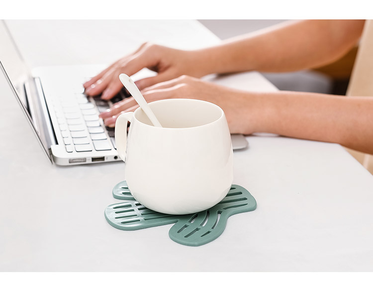 Nhà bếp chống nóng pad nhà màu xanh lá cây hình xương rồng cốc nước mat mat mat Chống trượt nồi mat trà coaster - Tách bình hút nước cho bé