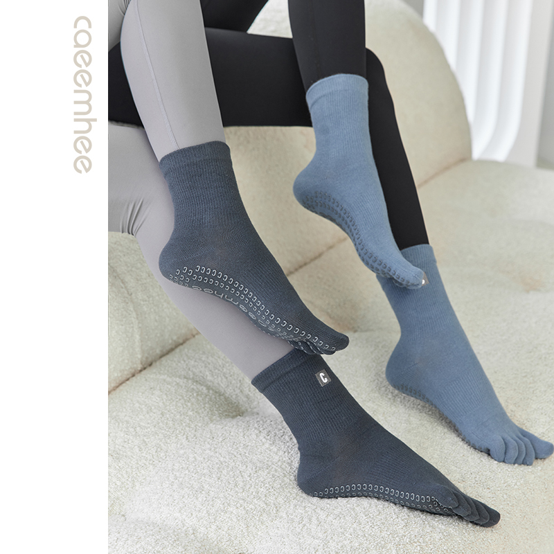 Kayi Professional Five-Finger Yoga Socks, Non-Slip, Women's Spring and Summer Mid-Length Dance Pilates Socks, Floor Exercise Cotton Socks Kayi Professional Five-Finger Yoga Socks, Non-Slip, Women's Spring and Summer Mid-Length Dance Pilates Socks, Floor Exercise Cotton Socks