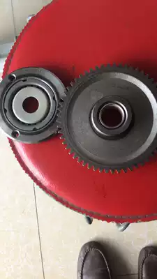 Jiangsu Zongshen three-wheeled locomotive original accessories--20 beads start transcendental clutch assembly