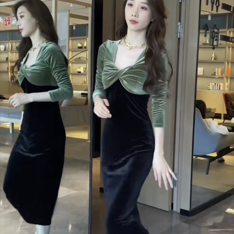 Fashionable Dress 2025 Spring and Autumn New Style Contrasting Color Stitching French Velvet V-Neck Long-Sleeved Waist-Cinching Skirt Long Skirt for Women Fashionable Dress 2025 Spring and Autumn New Style Contrasting Color Stitching French Velvet V-Neck Long-Sleeved Waist-Cinching Skirt Long Skirt for Women