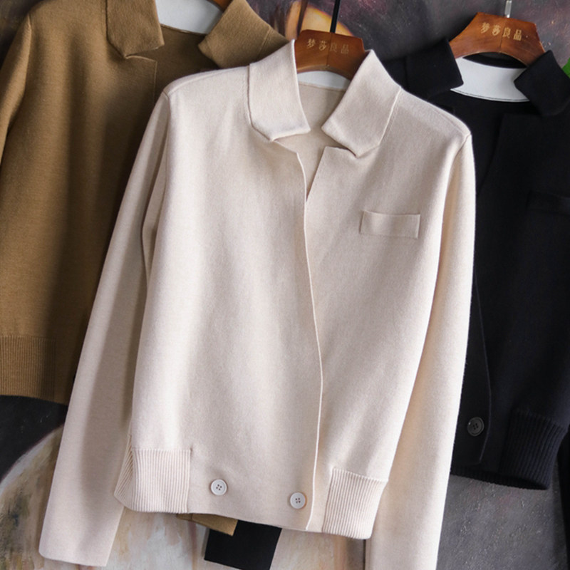 Not picking up the tricolour of the person How to choose will be nice finely-made wool knit tail-buttoned cardiovert blouse