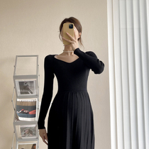 Pregnancy Woman Dress 2021 New Autumn Winter Dress Superior Sensation Pearl Hang Neck Necklace small Knitted Dress Skirt