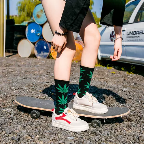 Гольфы для мальчиков подходит для мужчин и женщин, футбольные носки в стиле хип-хоп для школьников, популярно в интернете, высокая талия