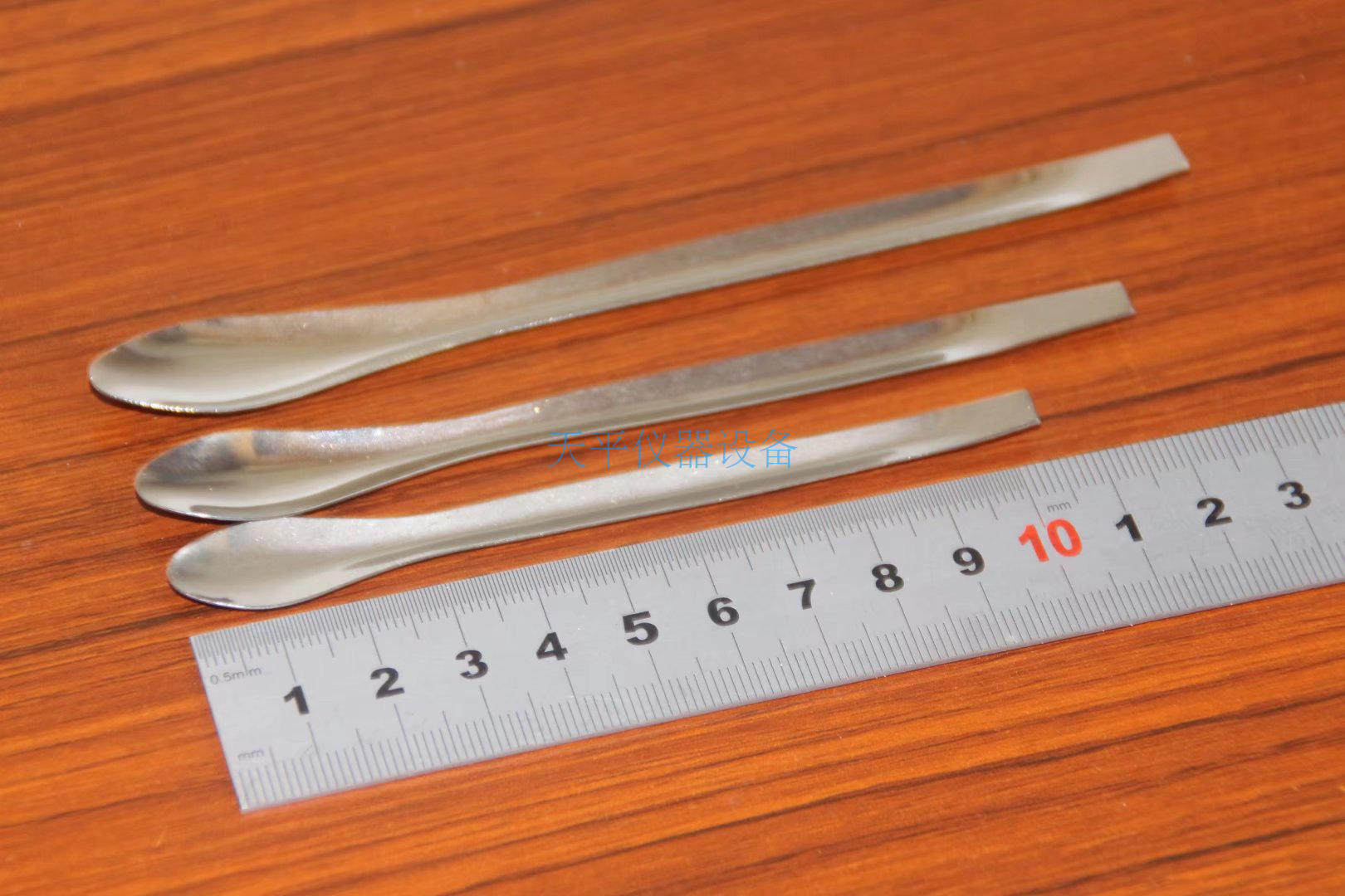Single - head stainless steel spoon three groups of medium and medium - sized spoon dose spoon 16 to 22 cm single