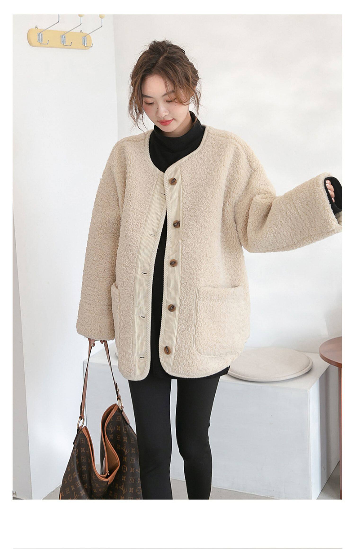 Пальто для беременных 孕妇装秋冬新款宽松大码遮肚显瘦无领羊羔毛保暖外套