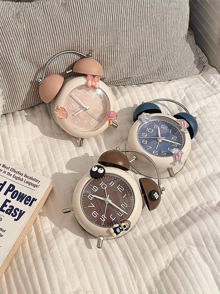 Small Alarm Clock, a Special Wake-Up Tool for Students, a Powerful Wake-Up Alarm Clock for Junior High School Students, a Bedside Clock for Kidsren, Girls and Boys