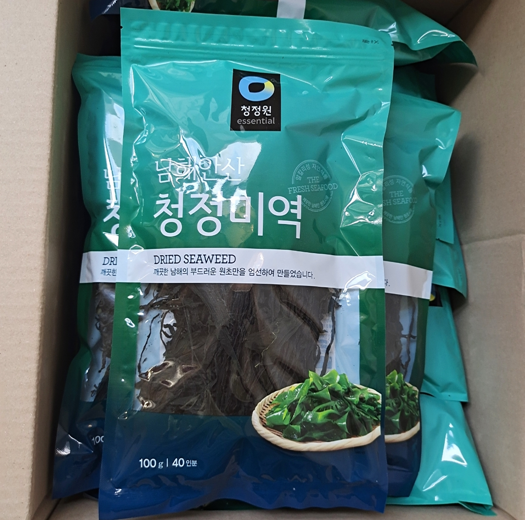 Skirt with vegetable dry goods South Korea Imports a clean garden dry dress with vegetable 100g kelp soup cool mixed kelp with 40 people