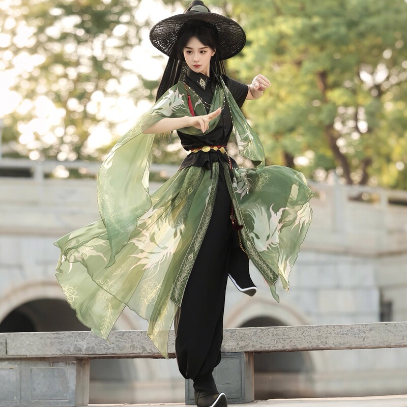 Original Design by Ma Tudu: Long Li Improved Modern Chinese-Style Hanfu Daily Wear with Traditional Chinese Elements, Embroidered Shirt and Lantern Pants Set