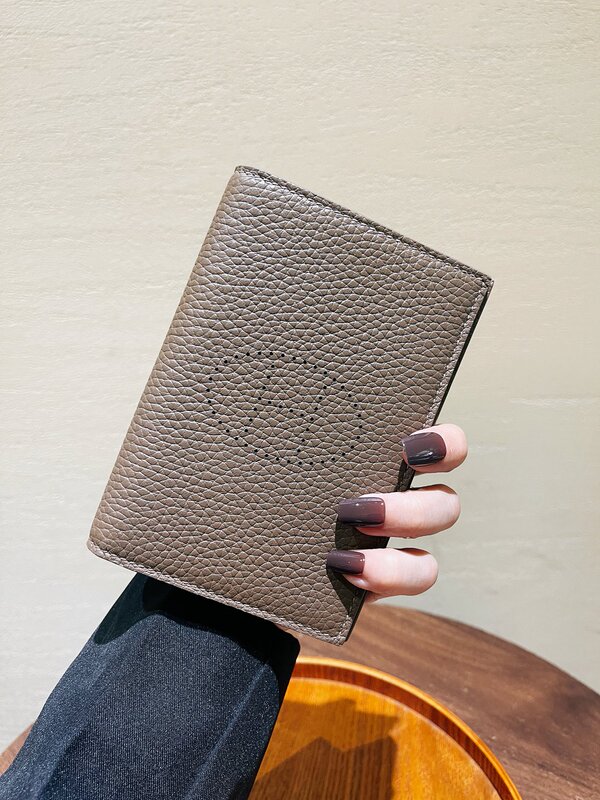Genuine Leather Embroidered H Passport Holder, Exquisite High-End Lychee Pattern Wallet Protective Cover, Korean Document Organizer, Ticket Holder