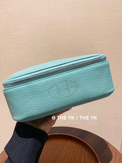 tc牛皮刺绣H化妆包洗漱包防水多隔层收纳包家用出差旅行包大容量