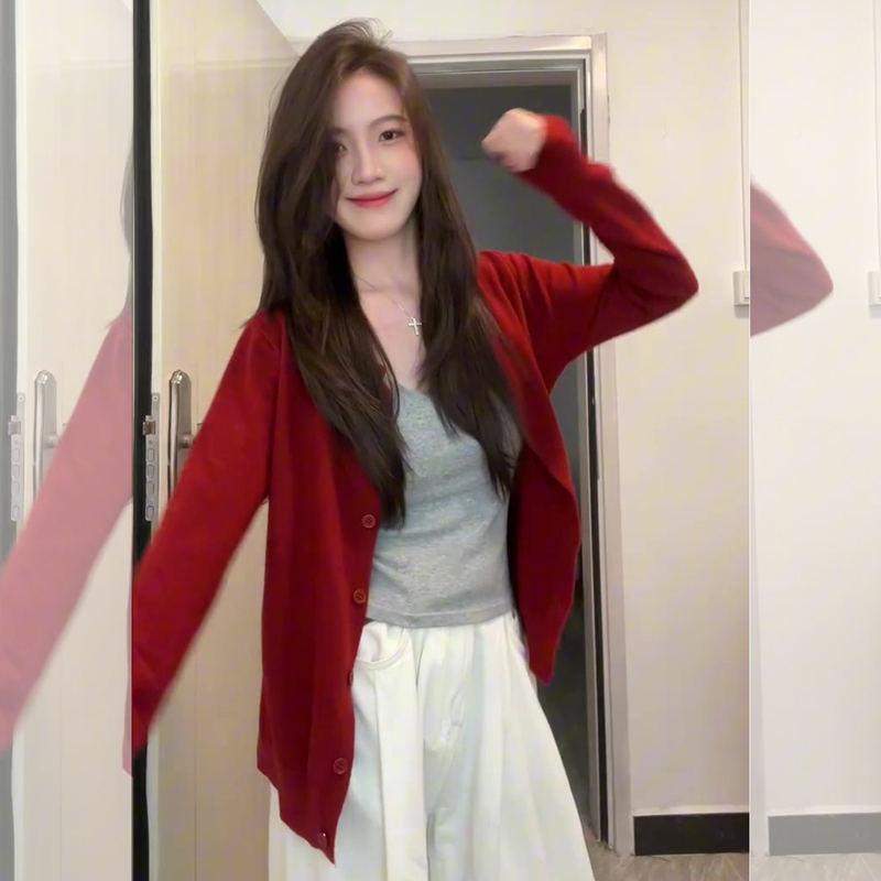 This Year's Popular Red Knitted Cardigan Jacket for Women, Thin Style, Early Autumn Korean Style, Atmospheric Autumn and Winter Long-Sleeved Top This Year's Popular Red Knitted Cardigan Jacket for Women, Thin Style, Early Autumn Korean Style, Atmospheric Autumn and Winter Long-Sleeved Top