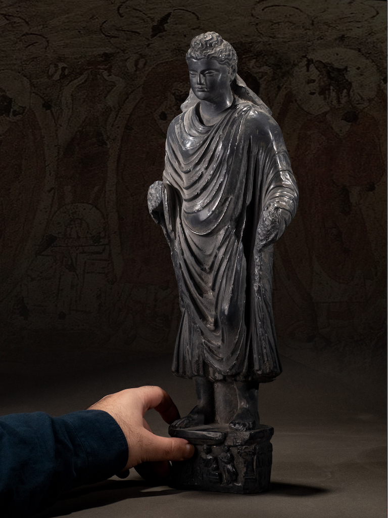 Ogre Mattaxila National Museum of the Holy Land Rho Buddha statuette specimens and replica ornaments