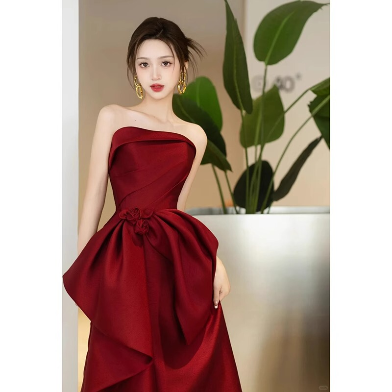 Red Strapless Toast Dress for Bride 2026 New Style High-End Light Luxury Niche Engagement Banquet Dress Wedding Morning Gown