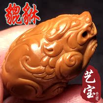 Sunan Gong Pi Xiu Xiu olive core Hu carving single seed three-way animal face faucet head Buddha head Tibetan pacifier play