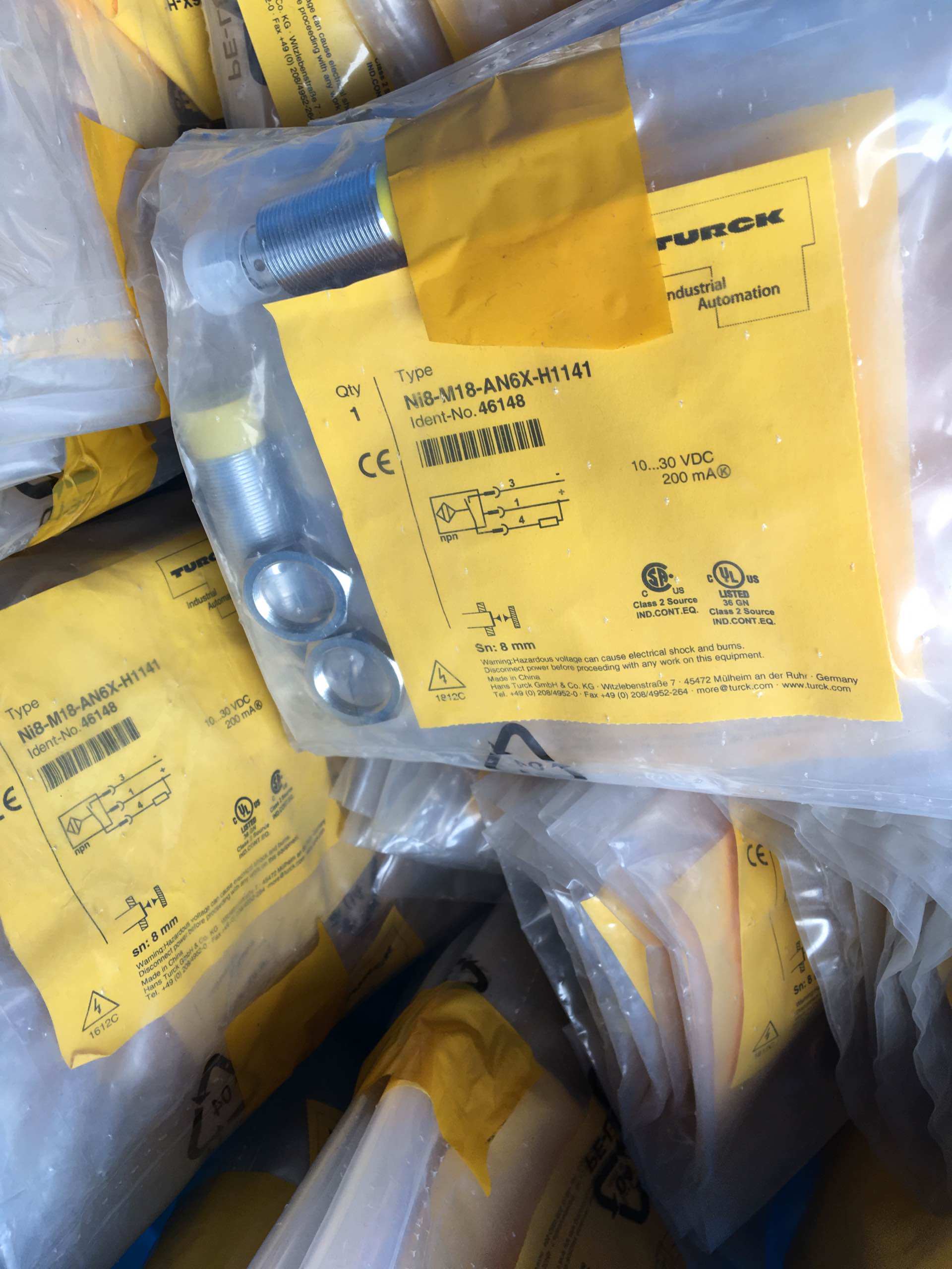 Original German Turck stock BL20-16DO-24VDC-0.5A-P, BL20-2AI-PT NI-2 3