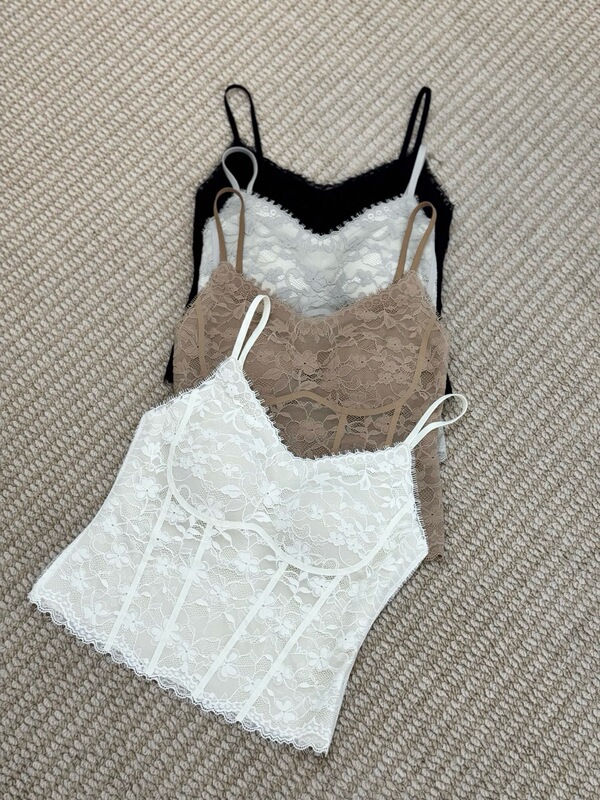 Lace Garment Manufacturer Produces Fishbone Lace Backless Camisole with Chest Pads, Women's Versatile Slim-Fit Outerwear