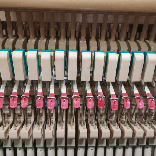 Оригинальный импортный в Японии второй -рука карваи пианино DS60/DS70/DS80/DS85 Вертикальная профессиональная производительность пианино