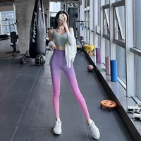 Градиент фиолетово-розовый